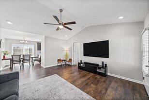 419 Mattingly Dr in Clarksville, TN - Building Photo