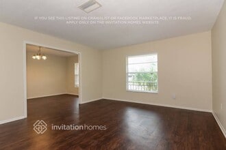 3810 17th Ave Dr W in Bradenton, FL - Foto de edificio - Building Photo