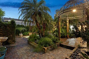 1860 Burgundy St in New Orleans, LA - Building Photo