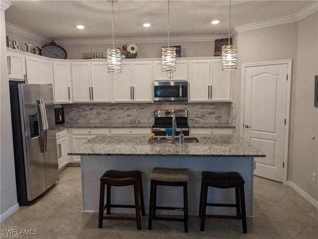 9264 Shadow Oak Ln in Naples, FL - Building Photo - Building Photo