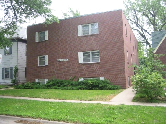 5033 Huntington Ave in Lincoln, NE - Foto de edificio - Building Photo