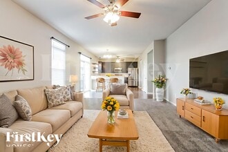 10463 Hunters Crossing Blvd in Indianapolis, IN - Building Photo - Building Photo