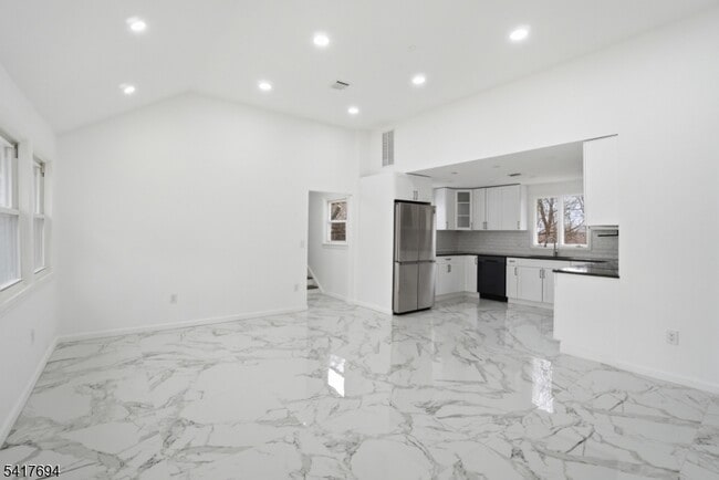 67 Nolans Point Rd in Jefferson, NJ - Building Photo - Building Photo