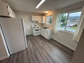 202 Derby Pl in Nanaimo, BC - Building Photo - Building Photo