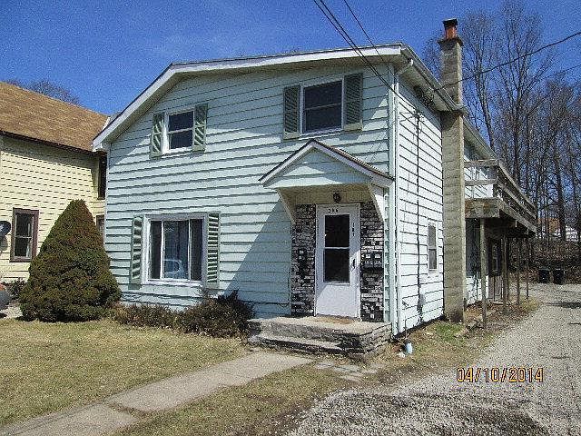 206 Campbell St, Unit apt 201 in Bath, NY - Building Photo