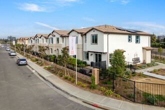 Grove at Merced in West Covina, CA - Building Photo - Building Photo