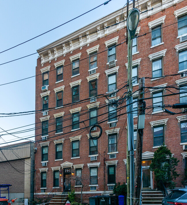 68 Park Ave in Hoboken, NJ - Building Photo - Building Photo