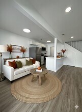 103 E Tiffany Dr in West Palm Beach, FL - Building Photo - Building Photo