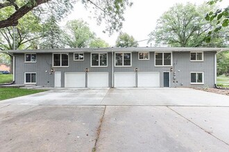 2535 Saint Thomas Dr, Unit 1 in Lincoln, NE - Building Photo - Building Photo