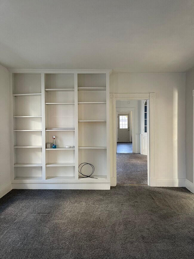 627 W 7th St Apartments and Nearby Erie Apartments For Rent Erie, PA