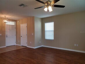 7519 Tuscan Bay Cir in Wesley Chapel, FL - Building Photo - Building Photo