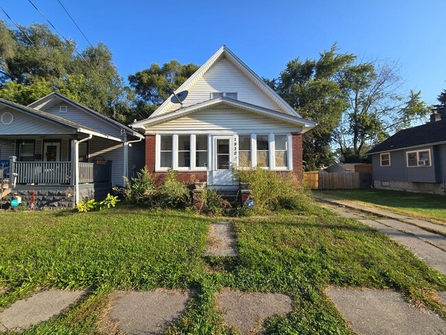 property at 1930 Berkshire Pl