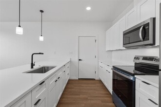 533 Hackberry Rd in Salado, TX - Building Photo - Building Photo