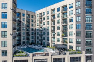 South Main Building in Houston, TX - Building Photo