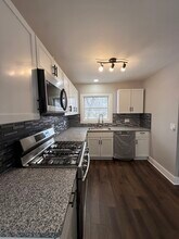 116 Center St in Crystal Lake, IL - Building Photo - Building Photo