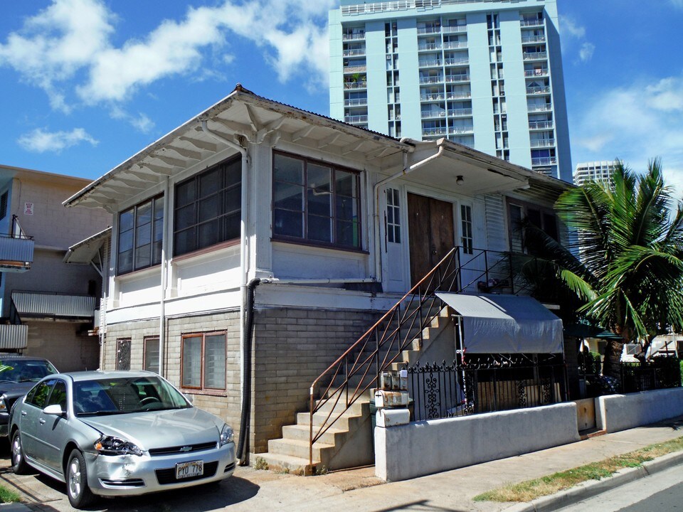 2612 Kapiolani Blvd in Honolulu, HI - Building Photo