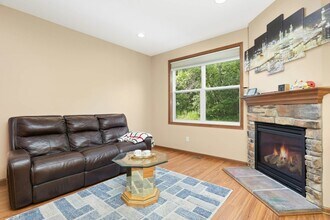 1816 Commonwealth Blvd in Chanhassen, MN - Building Photo - Building Photo