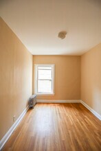 4730 N Spaulding Ave, Unit #2W in Chicago, IL - Building Photo - Building Photo