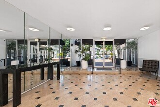 9950 Durant Dr in Beverly Hills, CA - Building Photo - Building Photo