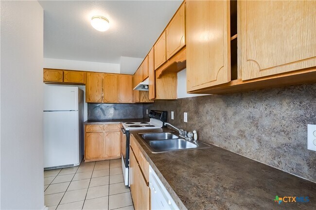 property at 4005 Doraine Ct