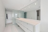 680 Michigan Ave, Unit 1510 in Miami Beach, FL - Building Photo - Building Photo