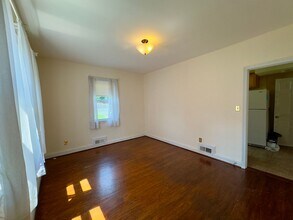 3609 Woodlea Ave in Baltimore, MD - Foto de edificio - Building Photo