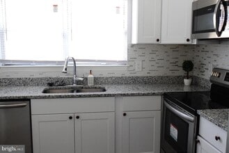 1106 Castlehaven Ct in Capitol Heights, MD - Foto de edificio - Building Photo