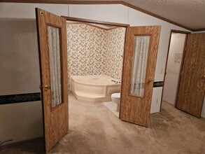 206 South St in Royal Center, IN - Building Photo - Building Photo