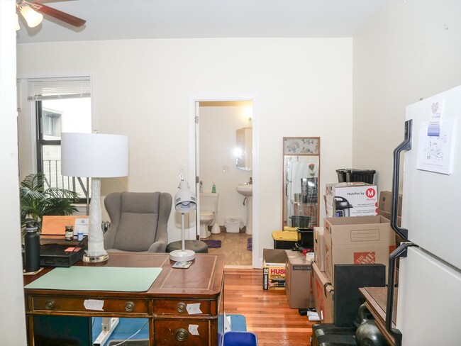 1489 Beacon St, Unit 34 in Brookline, MA - Building Photo - Building Photo