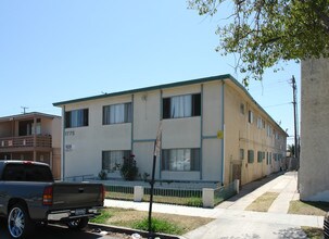 1775 Locust Ave in Long Beach, CA - Foto de edificio - Building Photo