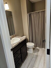 295 Capstone Dr photo'