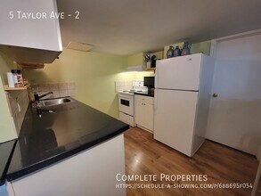 5 Taylor Ave in St Catharines, ON - Building Photo - Building Photo