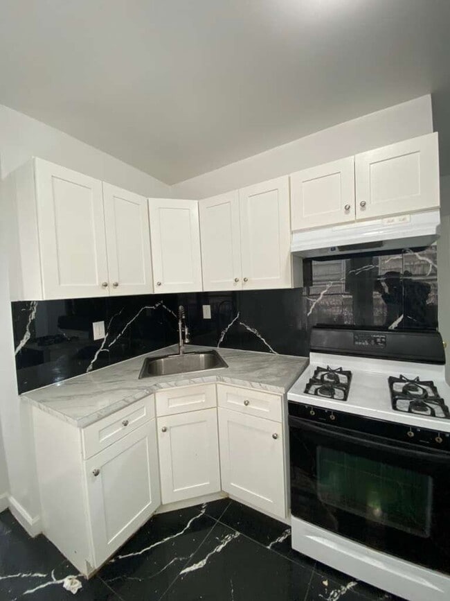 26 Mulberry St