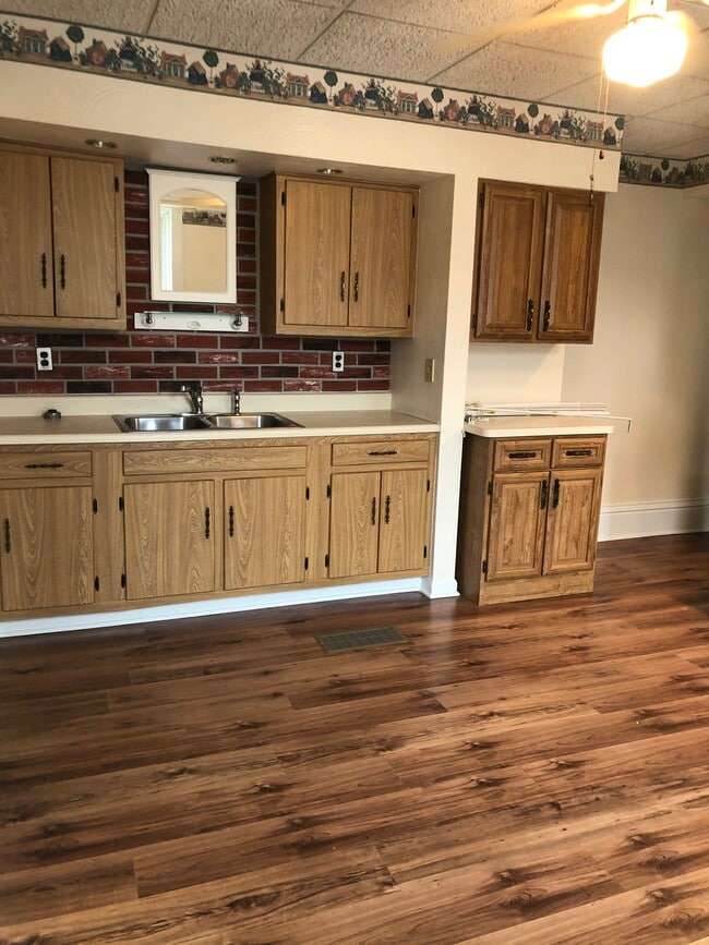 812 Marshall St, Unit 812 in Mcmechen, WV - Building Photo - Building Photo