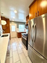 345 S College Ave in Claremont, CA - Building Photo - Building Photo