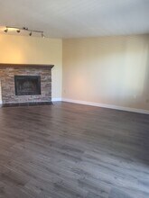 28426 16th Ave S in Federal Way, WA - Building Photo - Building Photo
