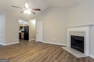 60 Summer Breeze Ct in Covington, GA - Building Photo - Building Photo