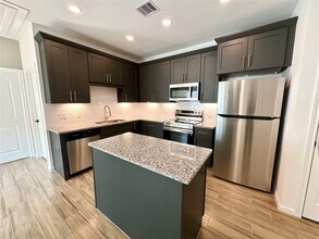 11561 Persimmon St in Willis, TX - Building Photo - Building Photo