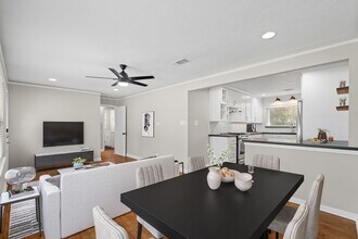 2007 Wakefield Dr in Houston, TX - Building Photo - Building Photo