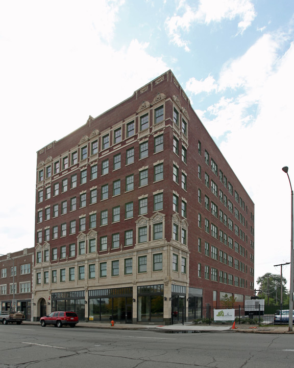 Dalton Apartments in Gary, IN - Building Photo