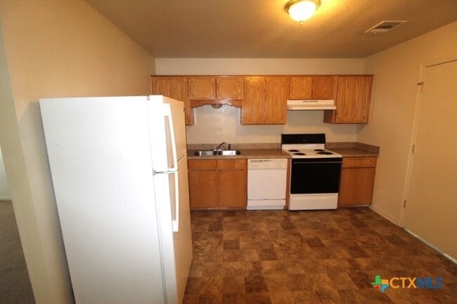 4205 Primrose Dr, Unit B in Copperas Cove, TX - Foto de edificio - Building Photo