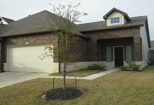 9726 Floria Ct in Houston, TX - Foto de edificio