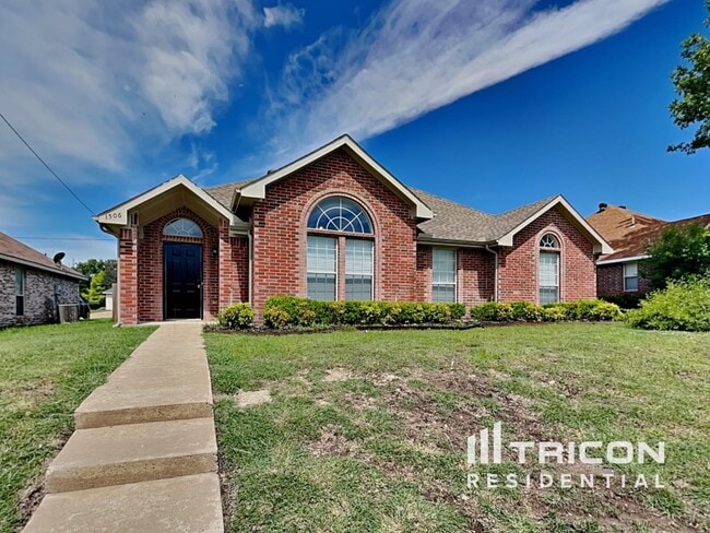 property at 1506 Vancouver Dr