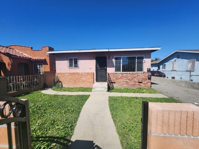 229 E 89th St in Los Angeles, CA - Building Photo - Building Photo