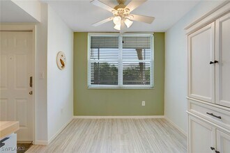 285 Naples Cove Dr in Naples, FL - Building Photo - Building Photo
