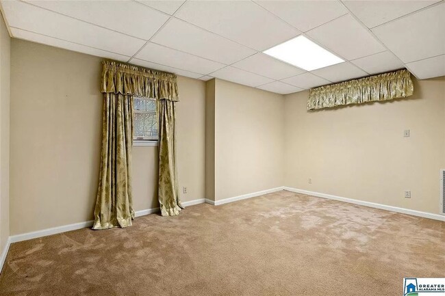 1229 Edinborough Ln in Vestavia Hills, AL - Building Photo - Building Photo