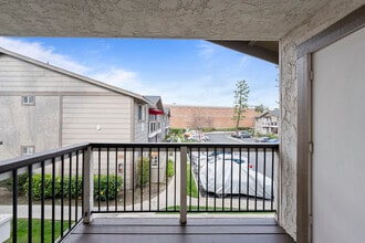 Sunnyside Senior Apartments in San Dimas, CA - Building Photo - Building Photo