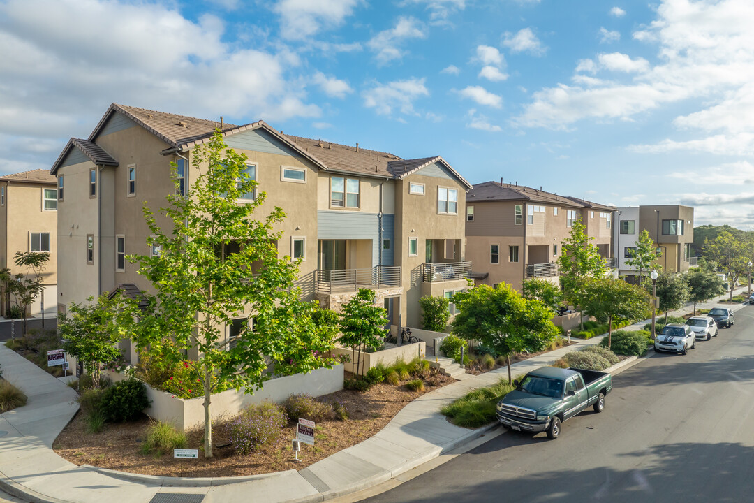 Solis Park in Irvine, CA - Building Photo