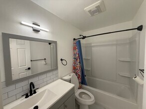 7812 196th St SW in Edmonds, WA - Building Photo - Building Photo