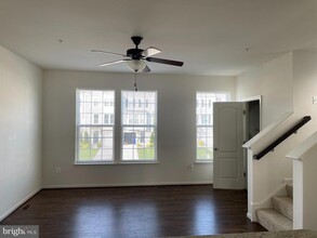 13107 Nittany Lion Cir in Hagerstown, MD - Foto de edificio - Building Photo